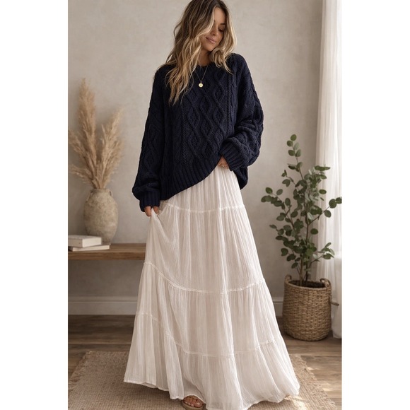 Simply Couture Sweaters - NWT's Simply Couture Womens 1X Fisherman Cable Knit Sweater Loose Fit Navy Blue